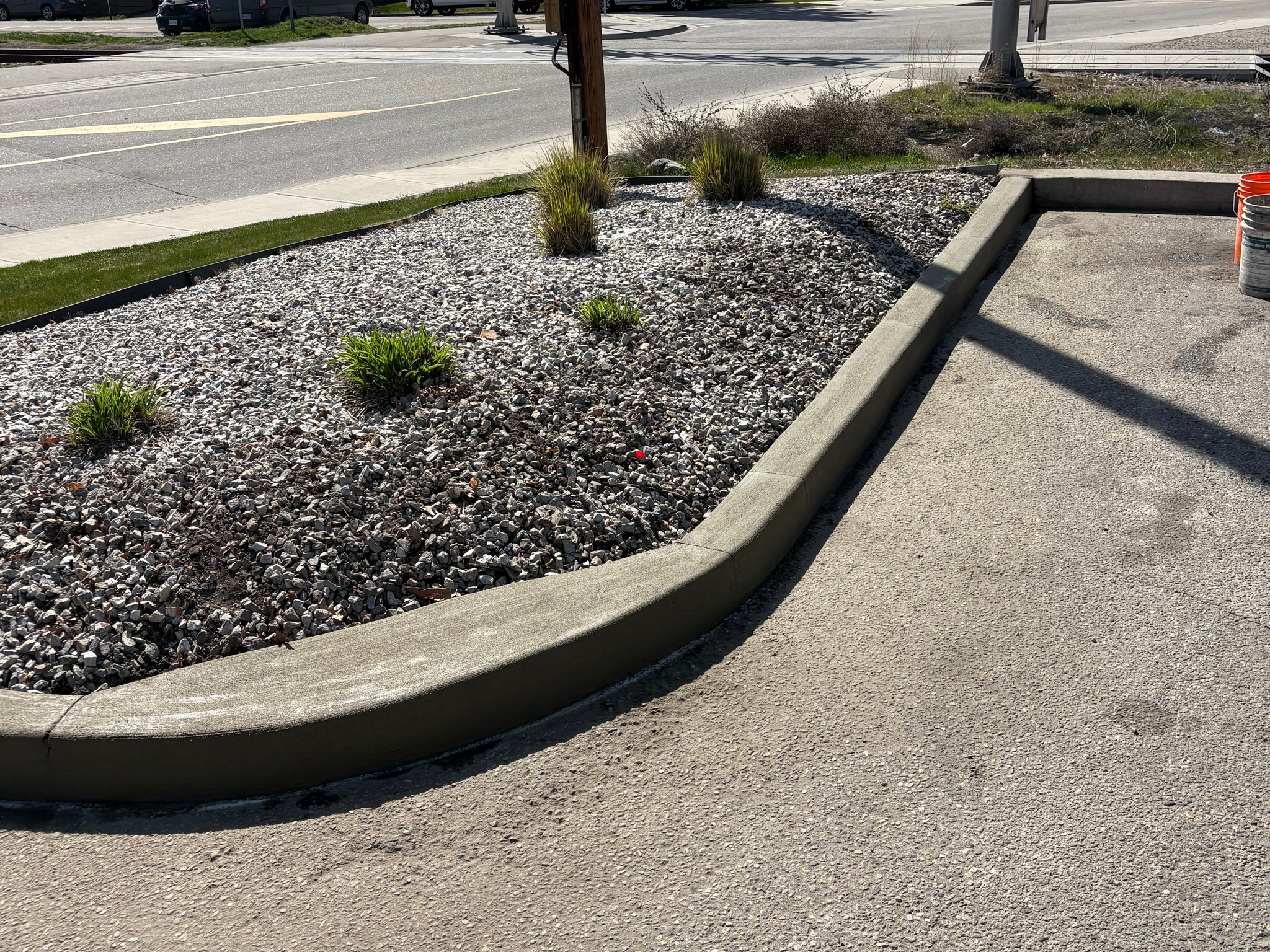 Parking lot curb